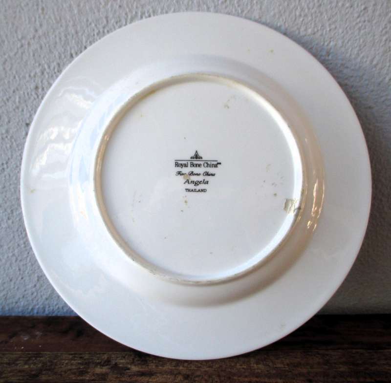BEAUTIFUL ROYAL BONE CHINA THAILAND ANGELA PATTERN CAKE PLATE
