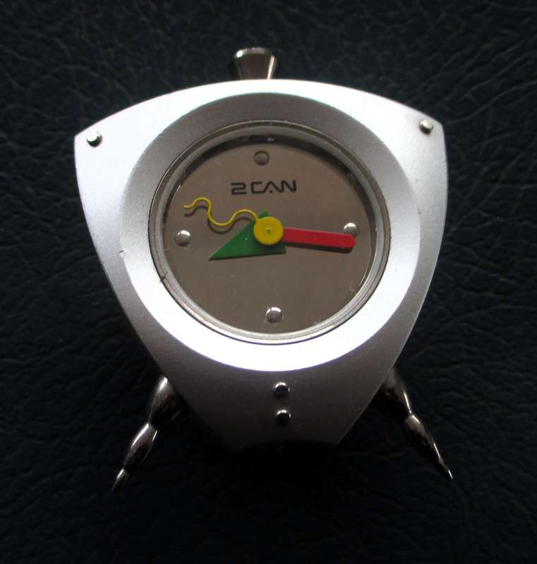 RARE! / Vintage "2CAN Clockboy mini table clock / desk clock (contemporary design) Working. 50x50mm