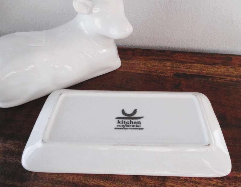 Traditional Porcelain Cow Covered Butter Dish from Kitchen conidential. 18cm long 12cm high