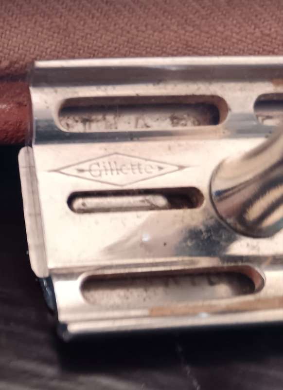 Vintage Gentlemen`s Travel Grooming Kit with Clothes brush. As per photo.