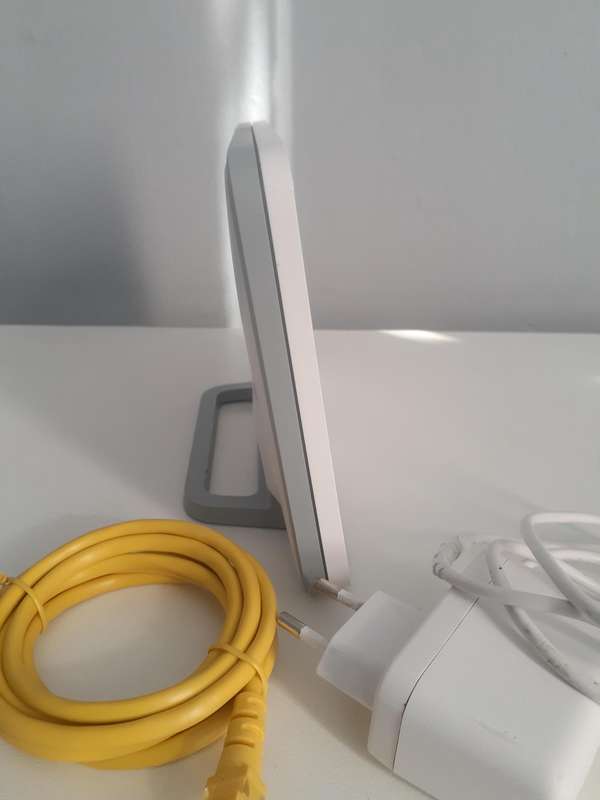 HUAWEI 4G CPE 3 LTE Wi-Fi Router - Accepts SIM Card