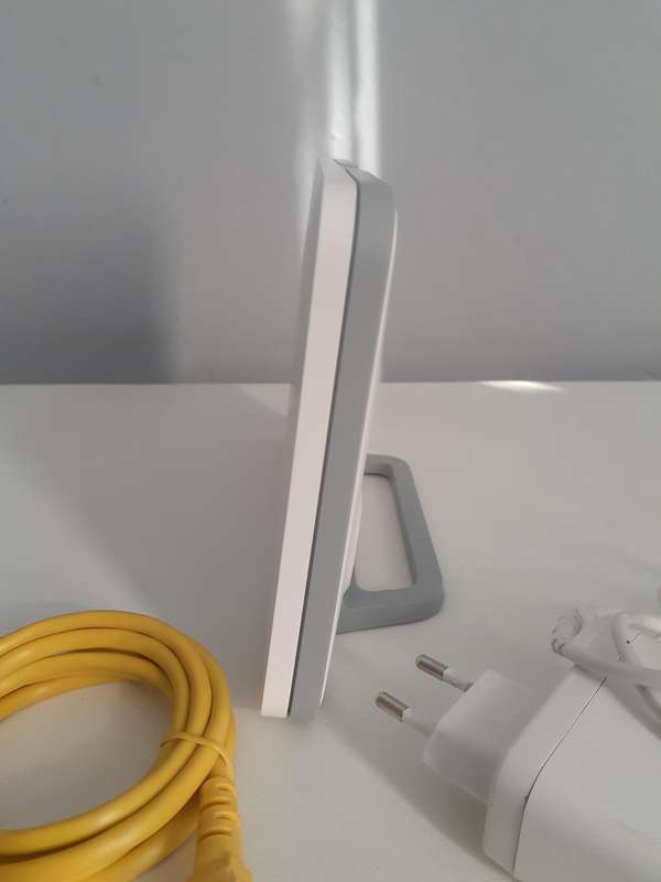 HUAWEI 4G CPE 3 LTE Wi-Fi Router - Accepts SIM Card