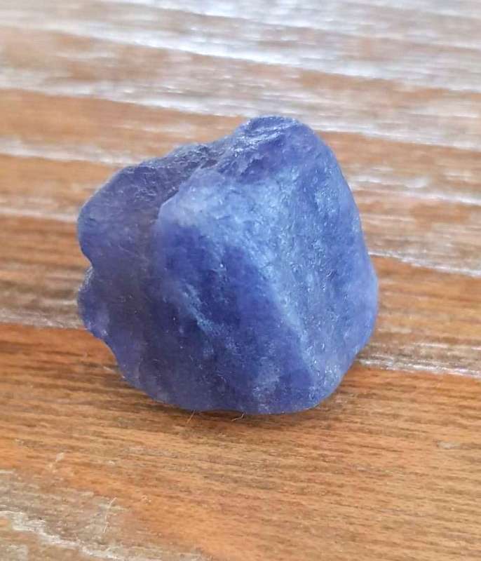 TANZANITE 57.22Cts. NATURAL VIOLET BLUE  ROUGH