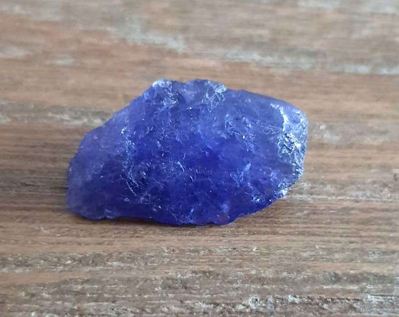 TANZANITE 26.08Cts. NATURAL VIOLET BLUE  ROUGH