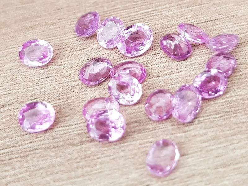 Lavender Sapphire 1Pcs/0.21Ct Oval Cut .Beautiful Color!