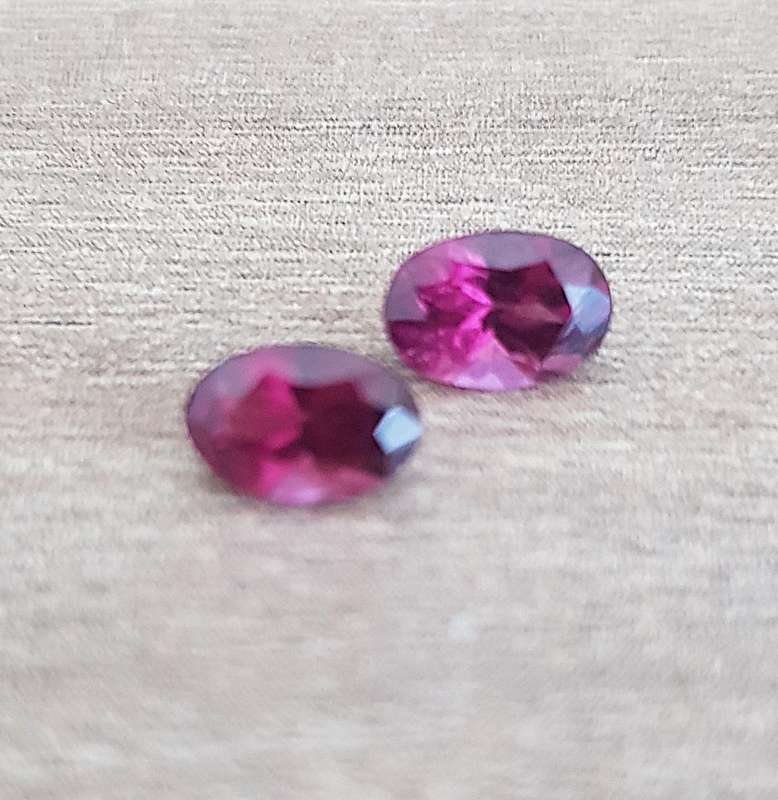 1.24Ct. Rhodolite Garnet Oval Pair**Purplish Red**