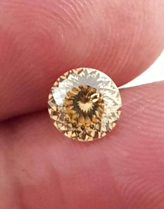 Champagne Moissanite 1Ct  **100 Facetted Cut** VVSI  ROUND **GRA Certified **BRILLIANT CUT