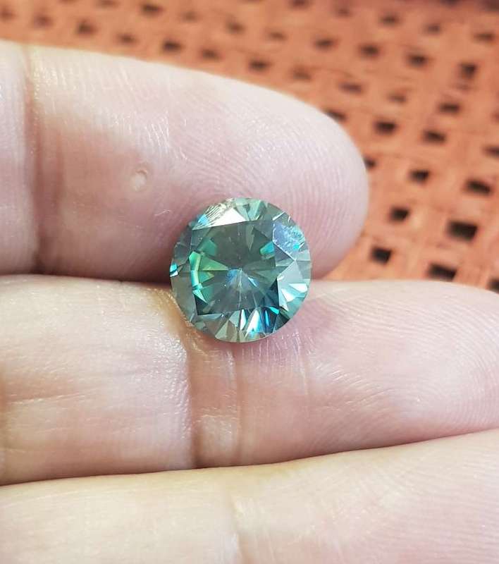 3.96ct MOISSANITE ROUND  **PEACOCK BLUE** VVS1  COLOUR  LOOSE GEM