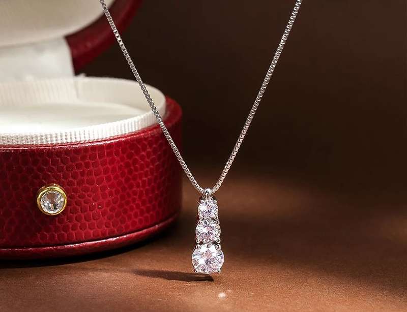 Moissanite Pendant 1.8CT for Women Necklace 3 Stones Solid Silver 925 Jewellery * in Sterling Silver