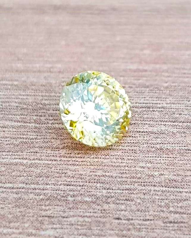 Lemon Moissanite 1Ct  **100 Facetted Cut** VVSI  ROUND **GRA Certified **BRILLIANT CUT