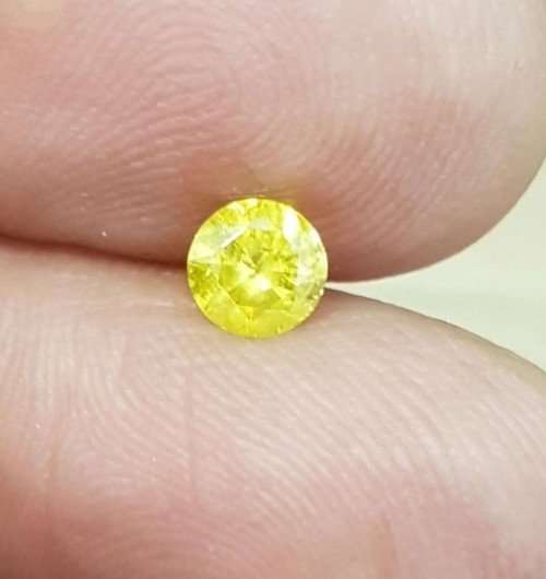 0.50Cts DIAMOND VIVID YELLOW ROUND **CERTIFIED**  NATURAL