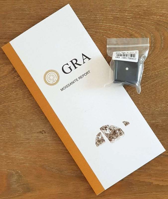 0.10Cts  MOISSANITE ROUND**GRA CERTIFIED** 3mm VVSI D BRILLIANT CUT