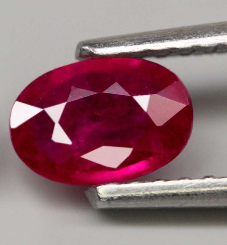 1.07Ct.  Ruby Pinkish Red Oval Normal Heated Tanzania Ravishing Natural Gemstone