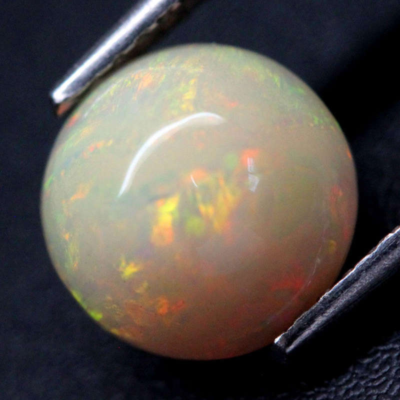 1.36Ct.  Opal Multi Colors Round Cabochon Untreated Welo, Ethiopian Natural