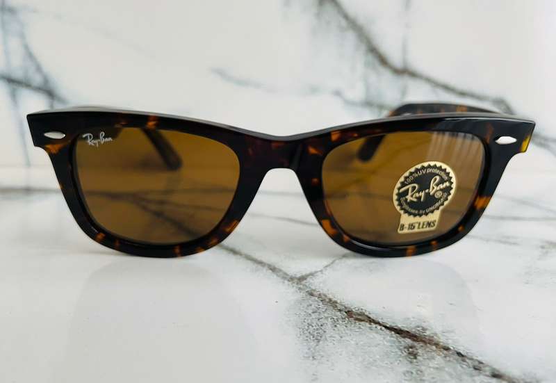 Ray-Ban Wayfarer Classic Sunglasses  size 54mm RB2140