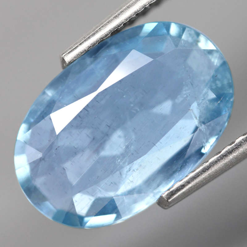 2.05Ct.  Aquamarine Blue Oval Brazil Precious Gem Shimmering! Unheated Gemstone