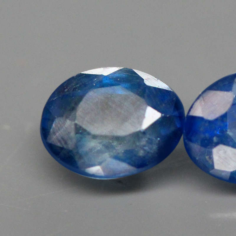 2.55Ct. Sapphire Blue  Oval Ravishing! Normal Heated Gemstone