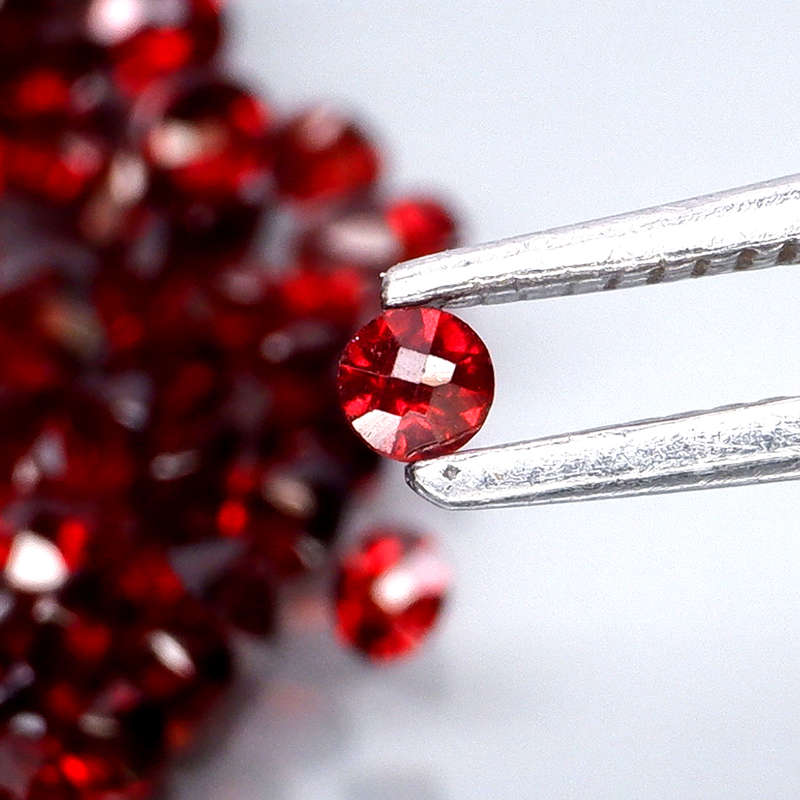 Red Mozambique Garnet 1Pcs/0.028Ct.Round 1.7 mm.Outstanding! Natural