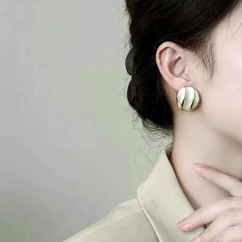 French Vintage Oil Dropping White Earrings 925 Silver Needle