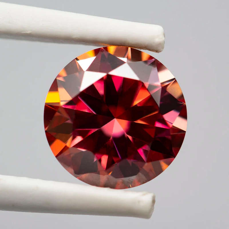 Moissanite Rainbow Red  1ct VVSI Round Brilliant Cut - GRA Certified