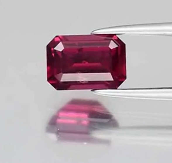 1.49ct Pink Rhodolite Garnet Octagon Purplish 7x4.7mm  Gemstone, Natural Tanzania