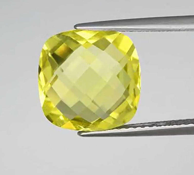 5.49ct Lemon Quartz  Cushion 11x11mm VVSNatural  - Radiant, Brazil Gem