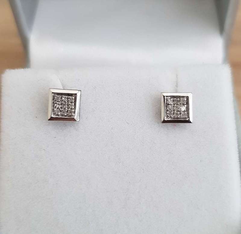 DIAMOND EARRINGS 0.200ct MICRO PAVE SET  | WHITE GOLD **DIAMOND CLUSTER **