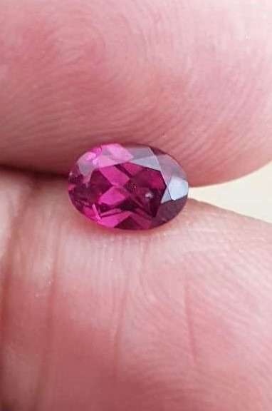 1.10Ct. Rhodolite Oval Hot Pink Purple Good Color Garnet Natural