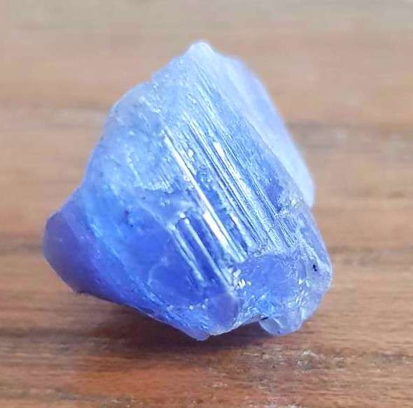 TANZANITE 25.67Cts. NATURAL VIOLET BLUE  ROUGH