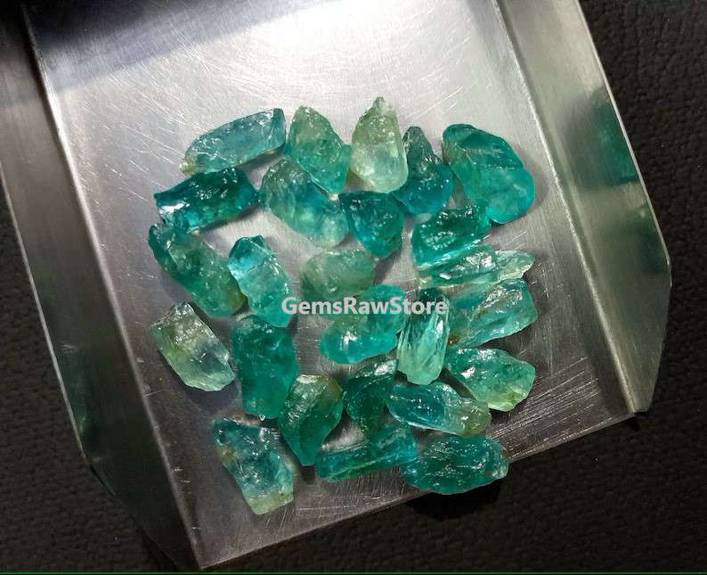 Green Apatite Rough Untreated Size 15-18 MM Gemstone, Loose Gemstone, Crystals Natural