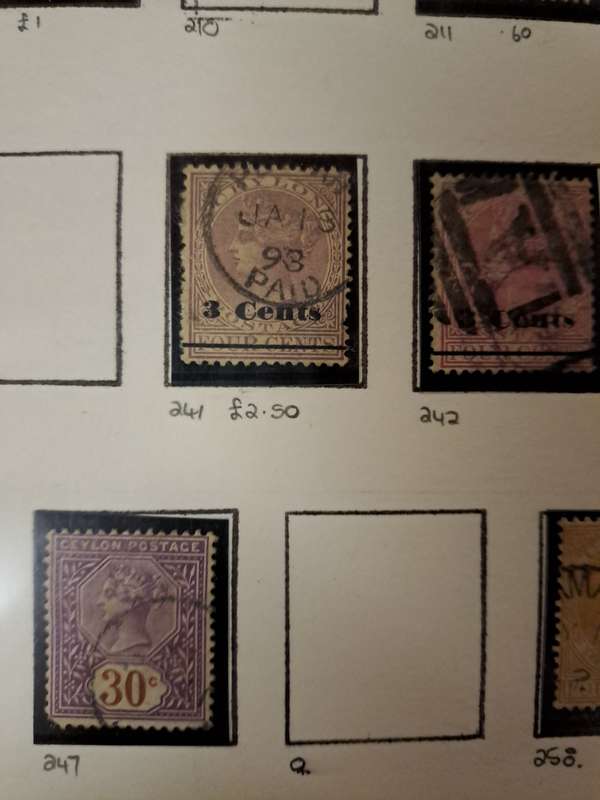Ceylon - 254 stamps - Reduced price