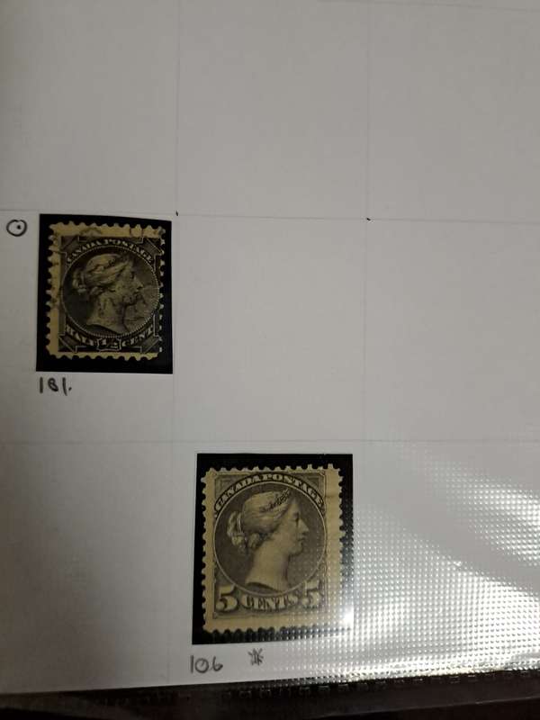Canada - 438 stamps - Reduced price