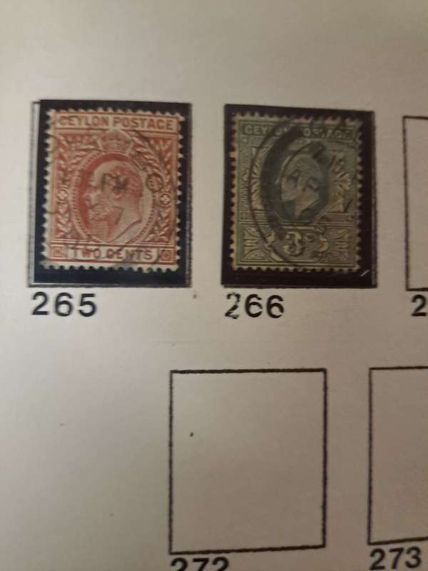 Ceylon - 254 stamps - Reduced price