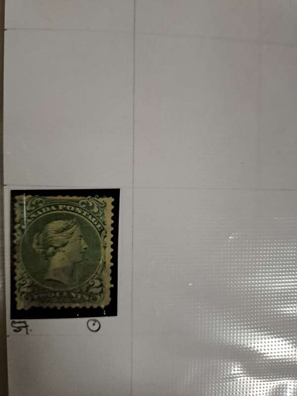 Canada - 438 stamps - Reduced price