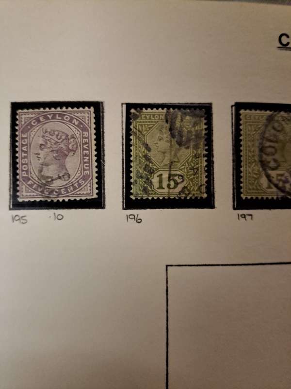 Ceylon - 254 stamps - Reduced price