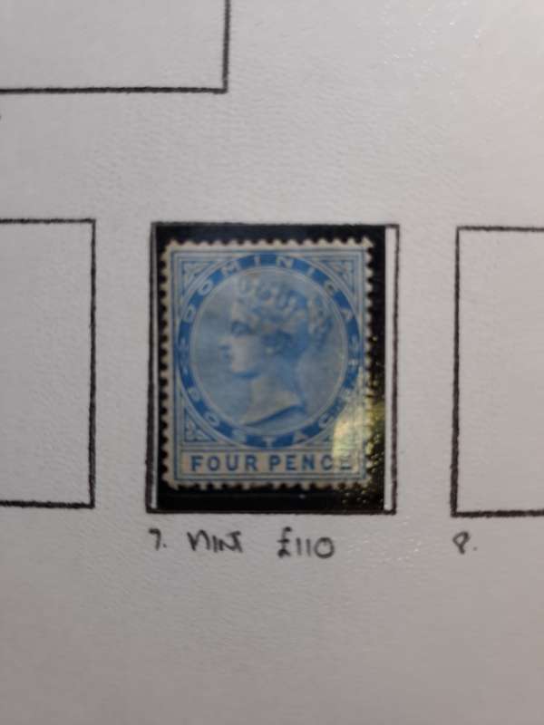 Dominica - 4 stamps - Reduced price