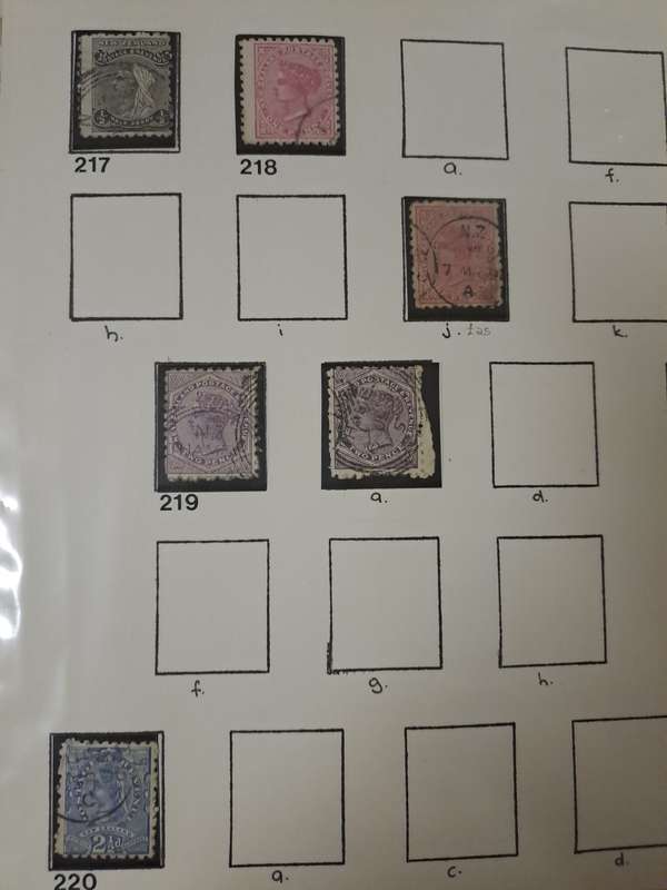 New Zealand - 354 Stamps