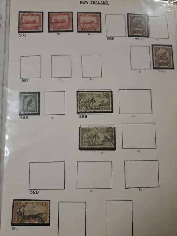 New Zealand - 354 Stamps