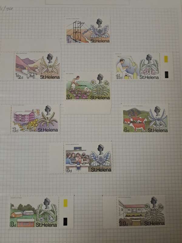 St. Helena - 102 Stamps - Reduced price