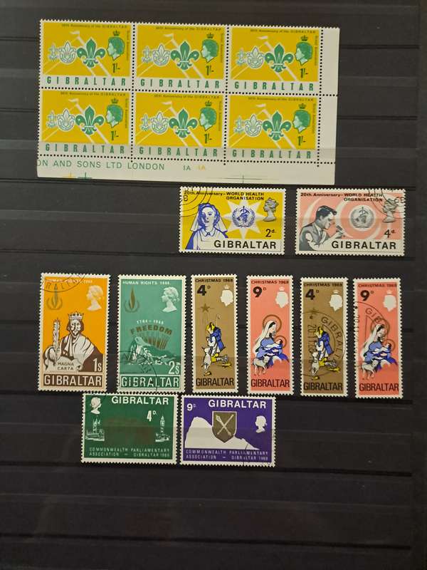 Gibraltar - 135 Stamps - Reduced price