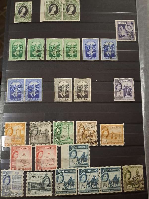 Malta - 288 Stamps