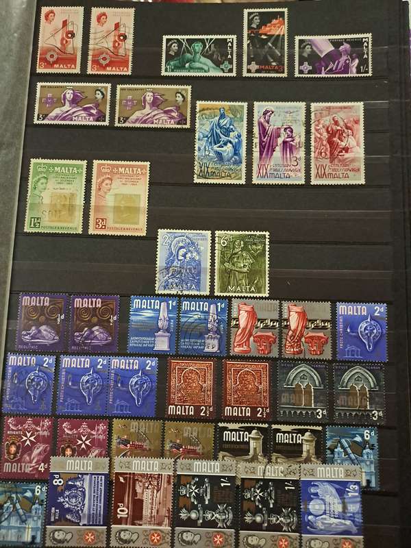 Malta - 288 Stamps