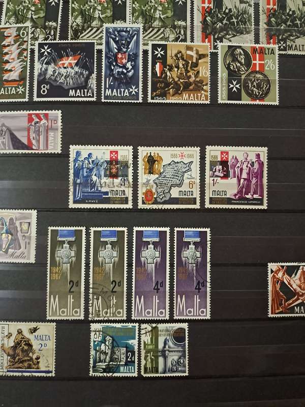 Malta - 288 Stamps