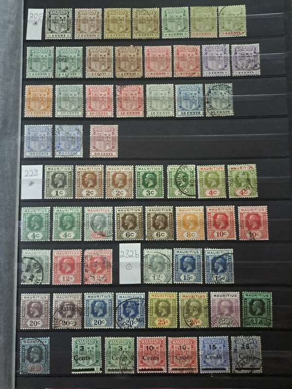 Mauritius - 229 Stamps