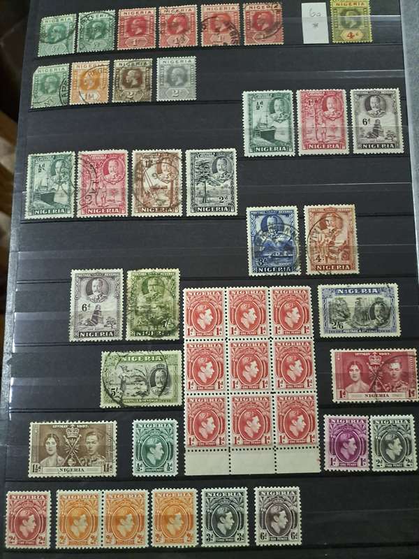 Nigeria - 141 Stamps