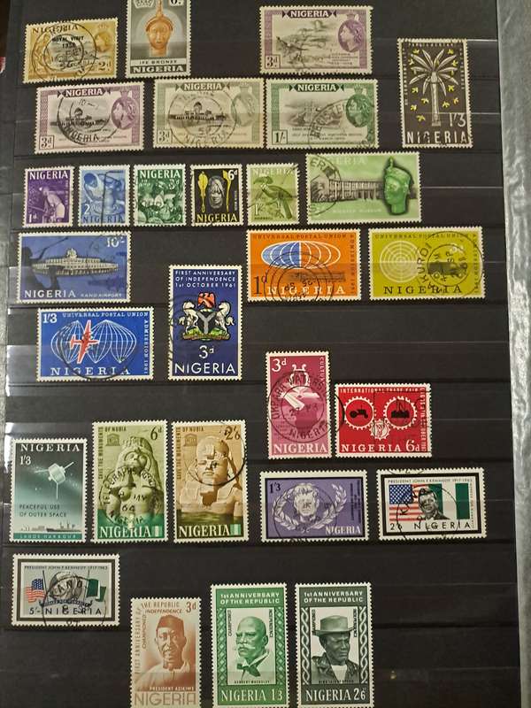 Nigeria - 141 Stamps