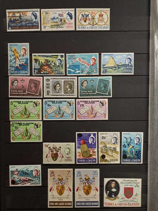 Turks & Caicos Islands - 44 Stamps