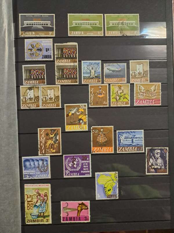 Zambia - 46 Stamps