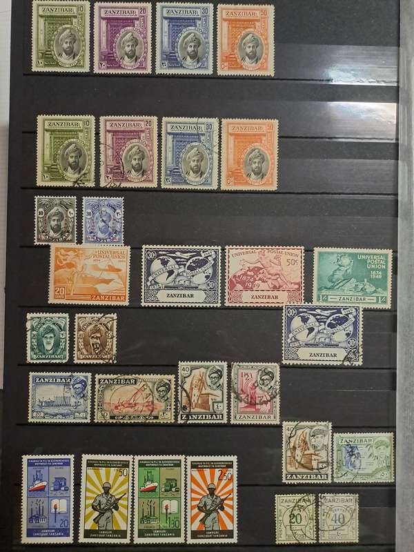 Zanzibar - 73 Stamps