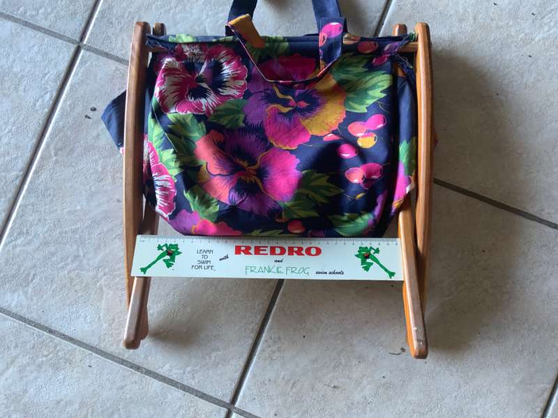 Knitting /sewing basket with rolls of wool